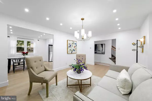 11 BISCAYNE BLVD, West Deptford, NJ 08096