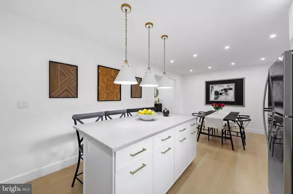 11 BISCAYNE BLVD, West Deptford, NJ 08096