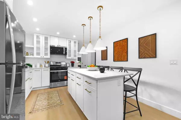 11 BISCAYNE BLVD, West Deptford, NJ 08096