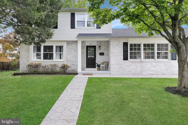 11 BISCAYNE BLVD, West Deptford, NJ 08096