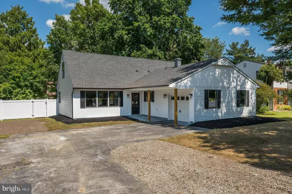 1976 GREENTREE RD, Cherry Hill, NJ 08003