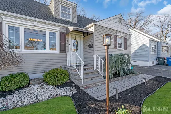13 Chase AVE, Avenel, NJ 07001