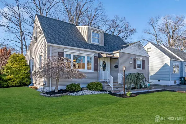 13 Chase AVE, Avenel, NJ 07001