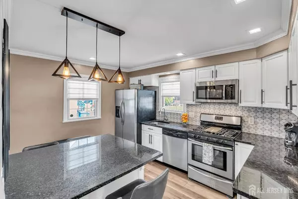 13 Chase AVE, Avenel, NJ 07001