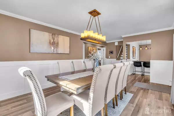 13 Chase AVE, Avenel, NJ 07001