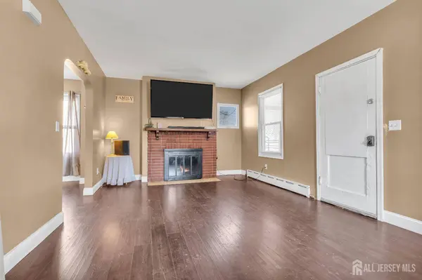 412 East AVE, Sewaren, NJ 07077
