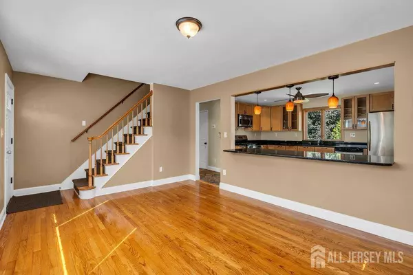 246 Gross ST, Sayreville, NJ 08879