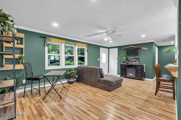 28 Locust Lane, Plumsted, NJ 08533