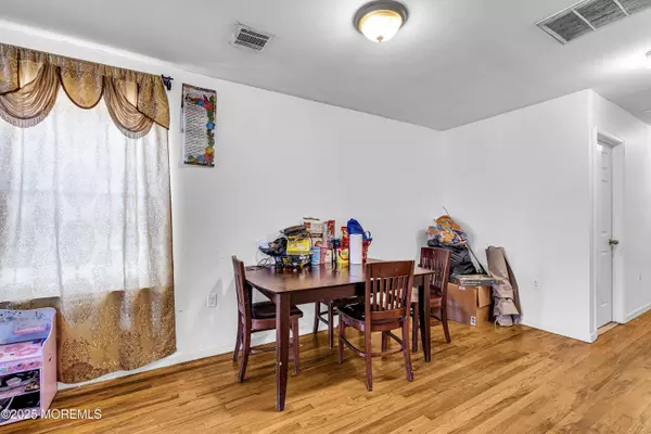 544 Broadway, Elizabeth Port, NJ 07206