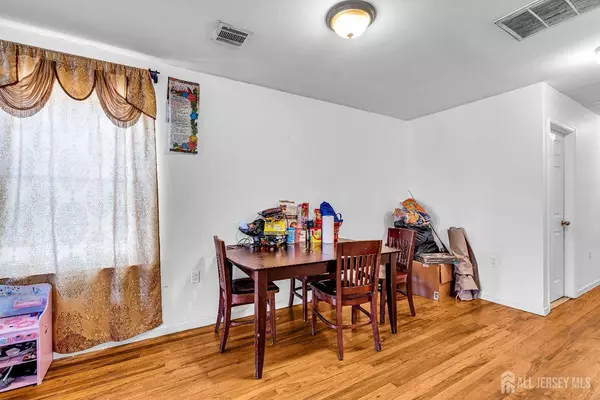 544 Broadway, Elizabeth, NJ 07206