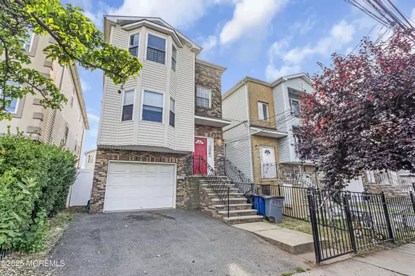 544 Broadway, Elizabeth Port, NJ 07206