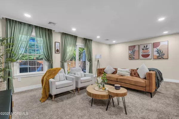 41 Goldenrod Court, Hamilton, NJ 08690