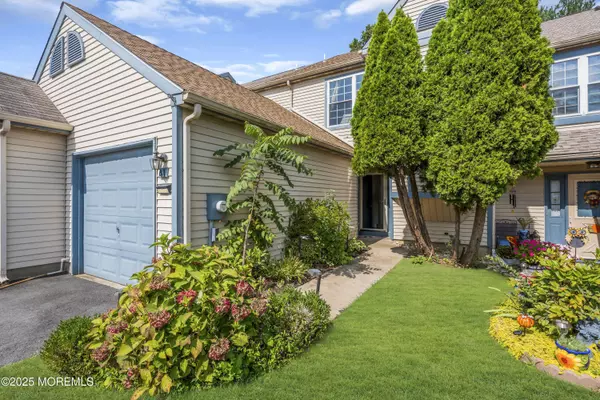 41 Goldenrod Court, Hamilton, NJ 08690