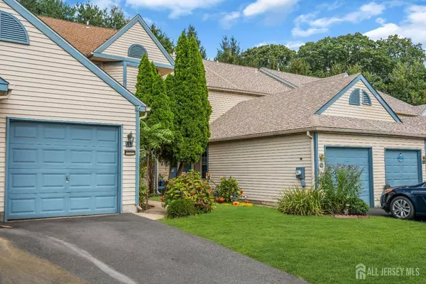 41 Goldenrod CT, Trenton, NJ 08690