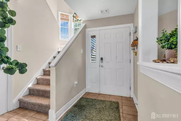 41 Goldenrod CT, Trenton, NJ 08690