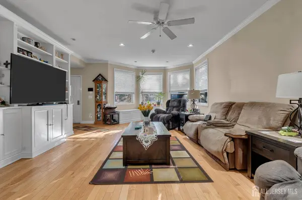 22 FRANKLIN PL, Morristown, NJ 07960