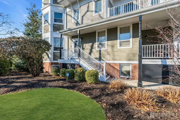 22 FRANKLIN PL, Morristown, NJ 07960