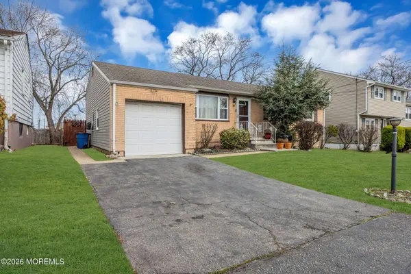 14 Hastings Place, Carteret, NJ 07008