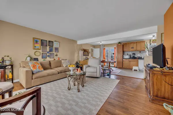 14 Hastings Place, Carteret, NJ 07008