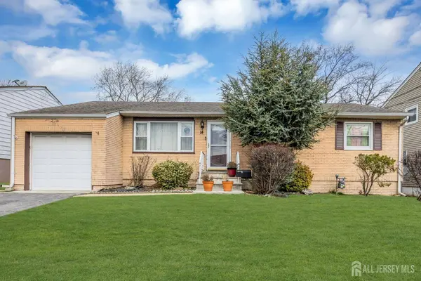 14 Hastings PL, Carteret, NJ 07008