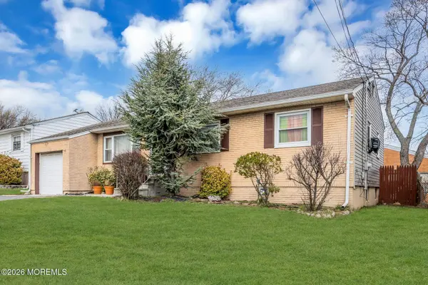 14 Hastings Place, Carteret, NJ 07008
