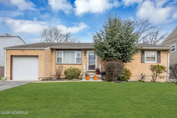 14 Hastings Place, Carteret, NJ 07008