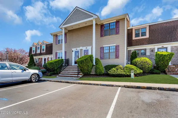 53 Heritage Lane, Fords, NJ 08863