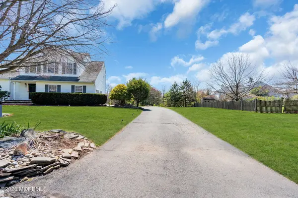 52 Zeller Drive, Franklin, NJ 08873