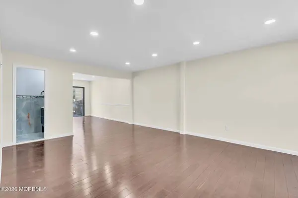 53 Heritage Lane, Fords, NJ 08863