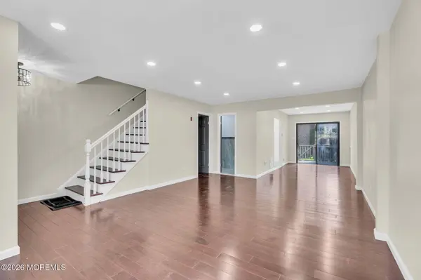 53 Heritage Lane, Fords, NJ 08863