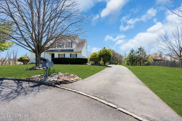 52 Zeller Drive, Franklin, NJ 08873