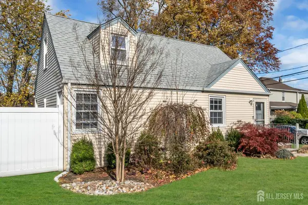 20 Burnet ST, Avenel, NJ 07001