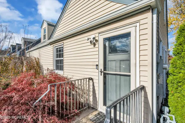 20 Burnet Street, Avenel, NJ 07001
