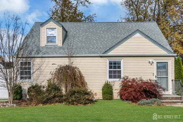 20 Burnet ST, Avenel, NJ 07001
