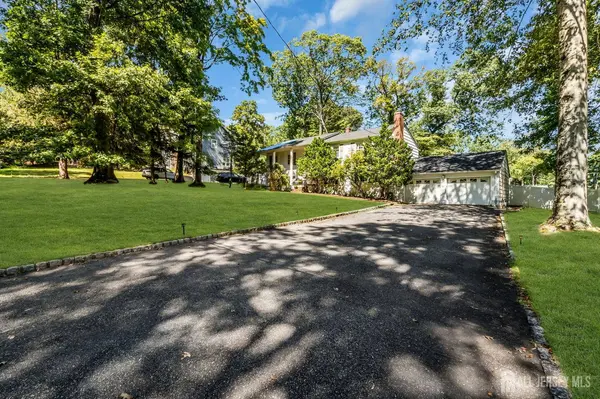 75 Dolly RD, Parsippany-troy Hills, NJ 07054