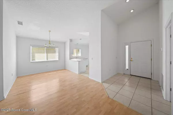 881 Indian Oaks DR, Melbourne, FL 32901