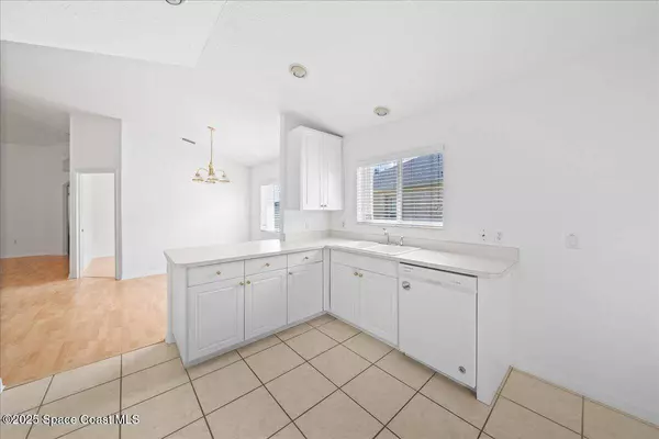 881 Indian Oaks DR, Melbourne, FL 32901