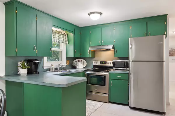 Leominster, MA 01453-5902,6 Argentine St