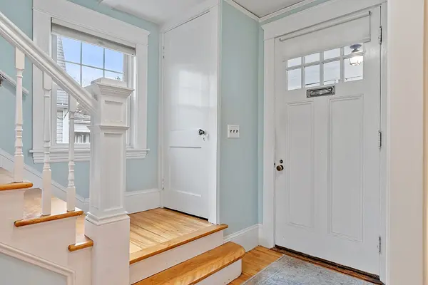 31 Barnard Rd, Worcester, MA 01605-1311