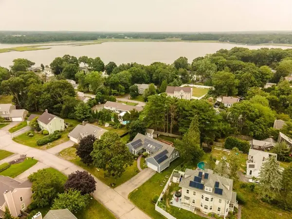 3 Meadow Cir, Barrington, RI 02806