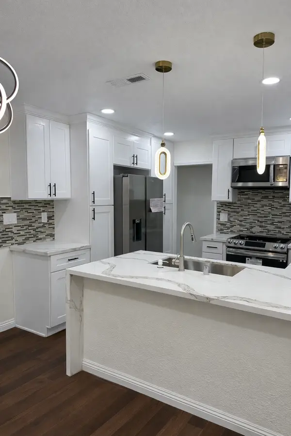 3725 W Park Balboa Ave, Orange, CA 92868-4908