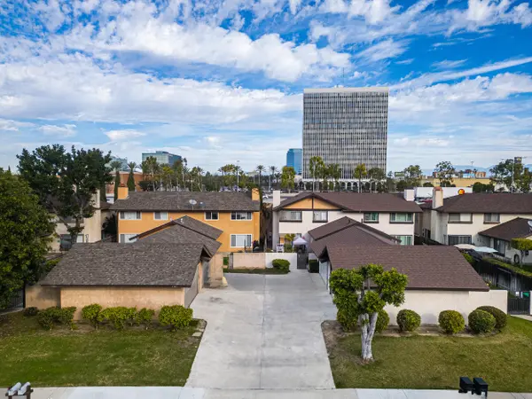 3725 W Park Balboa Ave, Orange, CA 92868-4908