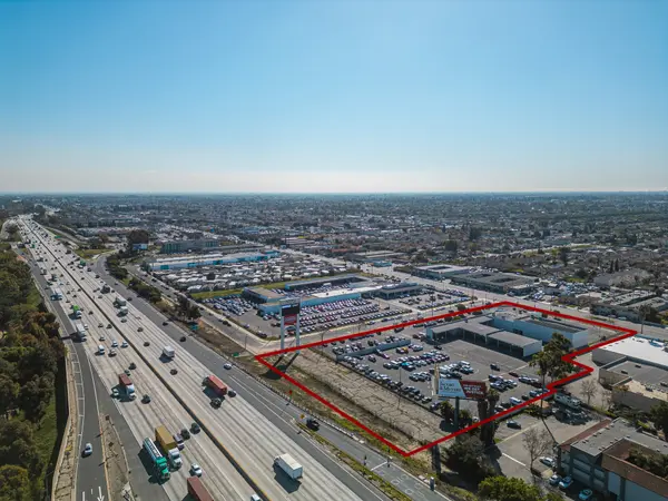 8559 Artesia Blvd, Bellflower, CA 90706-6101