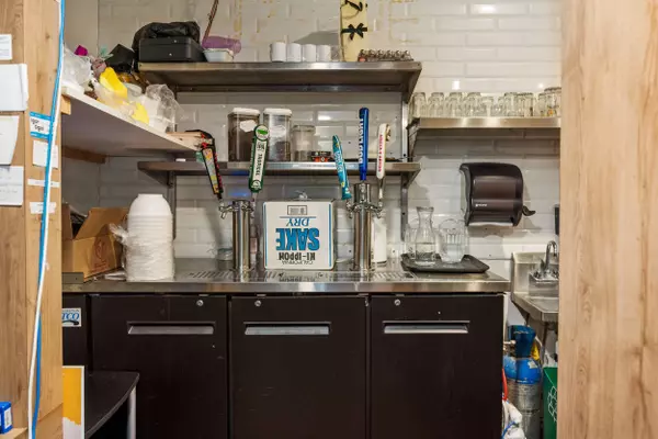 200 Main St #114, Huntington Beach, CA 92648-8102