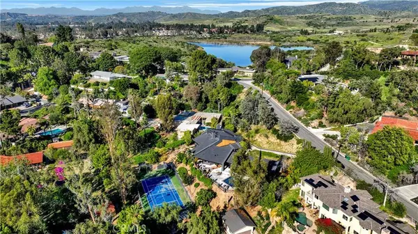 9752 Rangeview, North Tustin, CA 92705