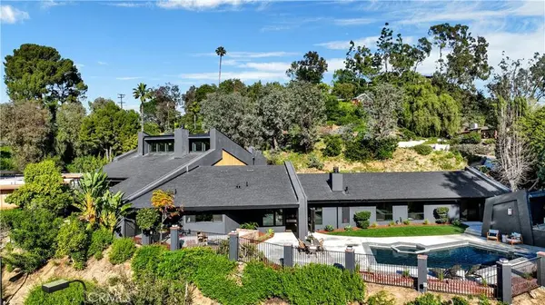 9752 Rangeview, North Tustin, CA 92705