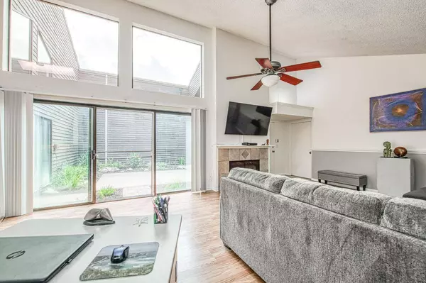 345 Sylmar AVE, Clovis, CA 93612