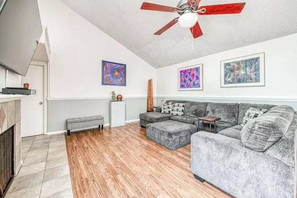 345 Sylmar AVE, Clovis, CA 93612