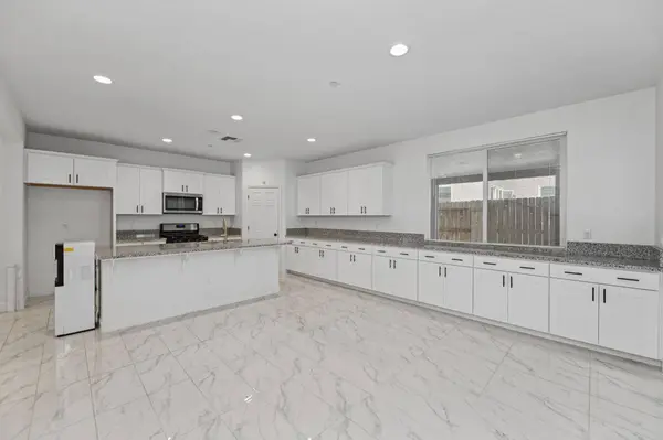 7418 E Princeton AVE, Fresno, CA 93737