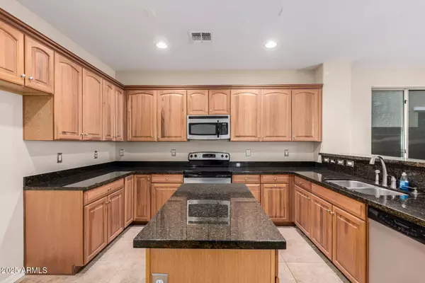 2530 W GABY Road, Phoenix, AZ 85041